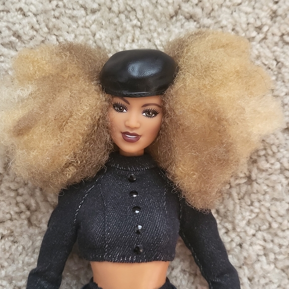 Barbie Styled By Marni Senofonte Blonnde Curvy No Shoes - Picture 2 of 6